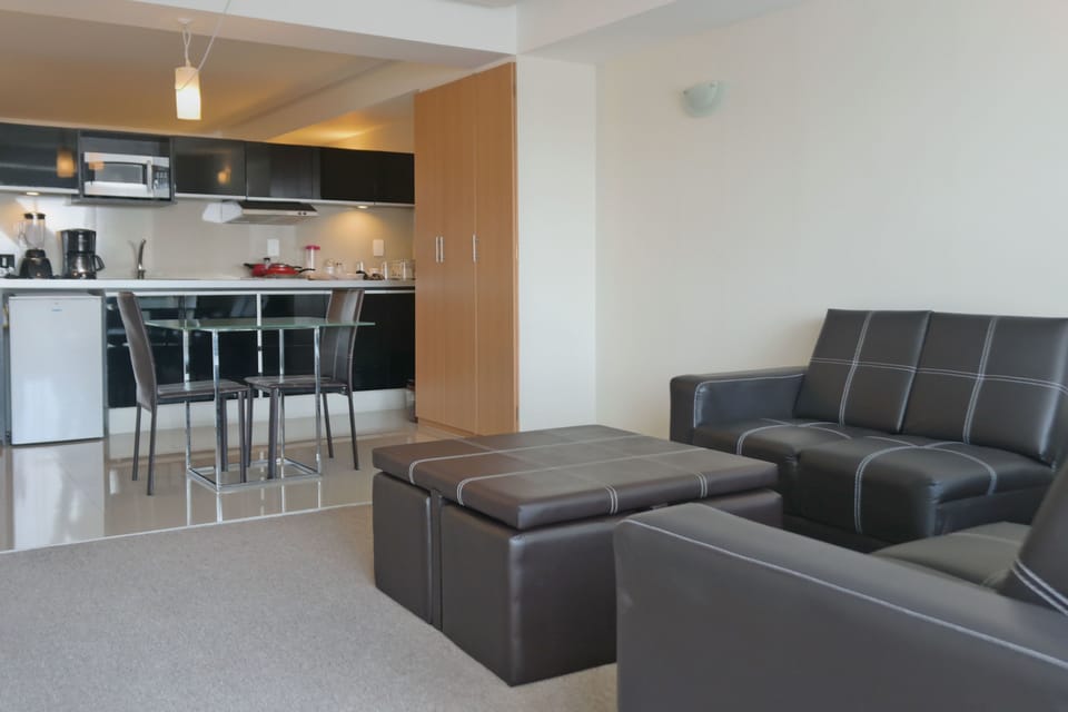Standard Room | Living area | 32-inch flat-screen TV with satellite channels, LCD TV