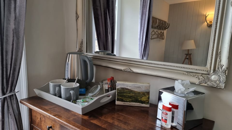 Iron/ironing board