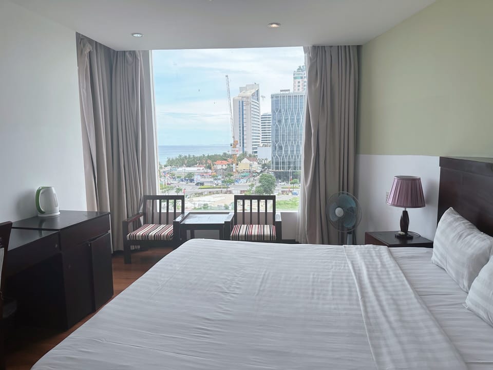 Minibar, desk, blackout drapes, WiFi (free)