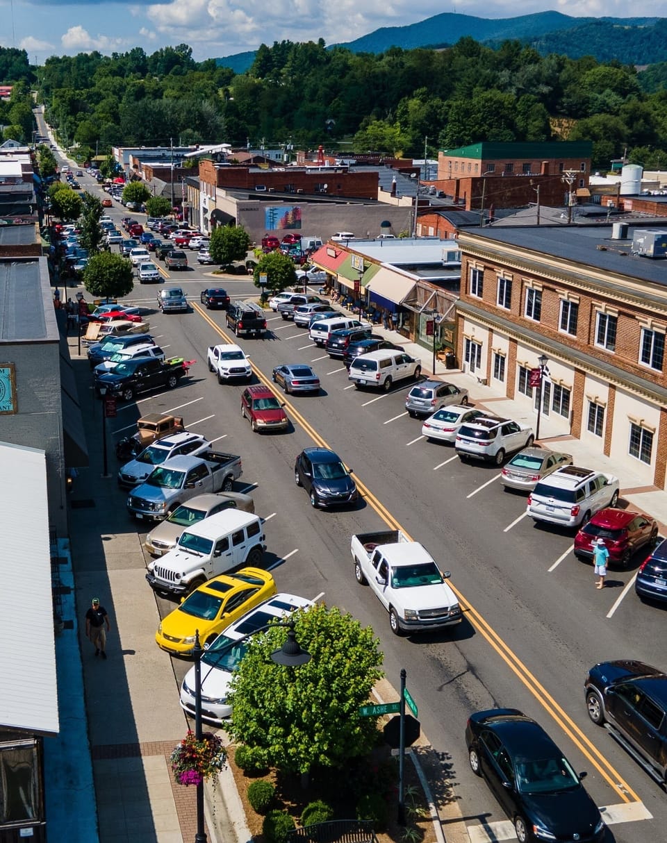 West Jefferson is home to several top-rated restaurants, shops, breweries, and more!