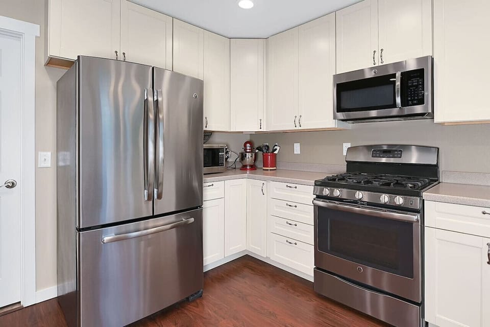 Second view of kitchen.