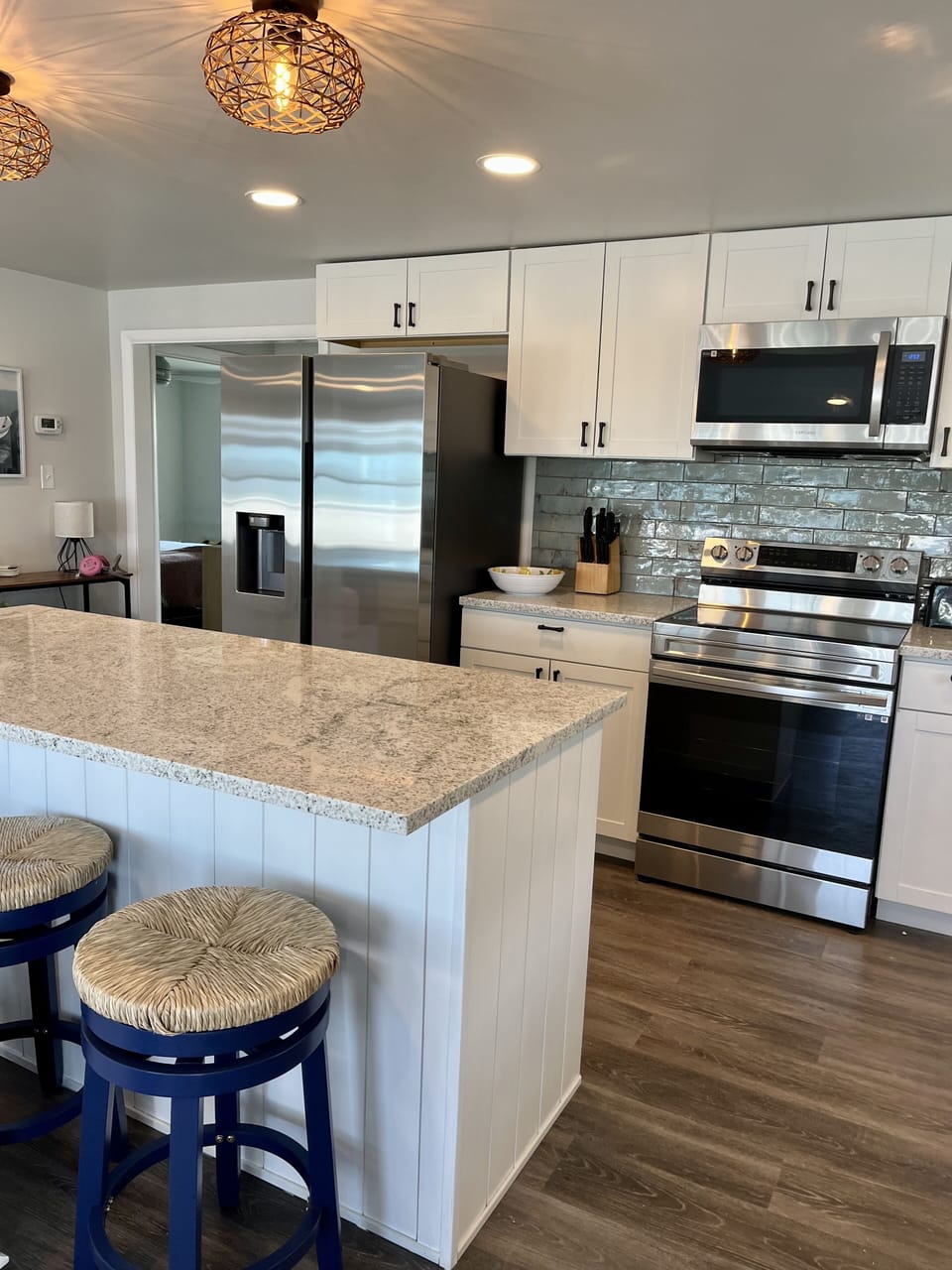 Kitchen w/SS appliances.