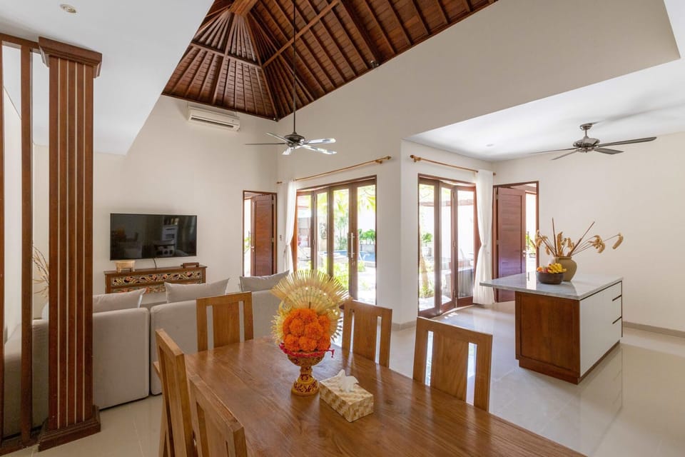 Villa Stella - Beachside Sanur (1006)