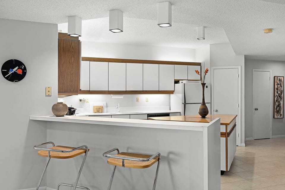 Kitchen - Bar Seats Two