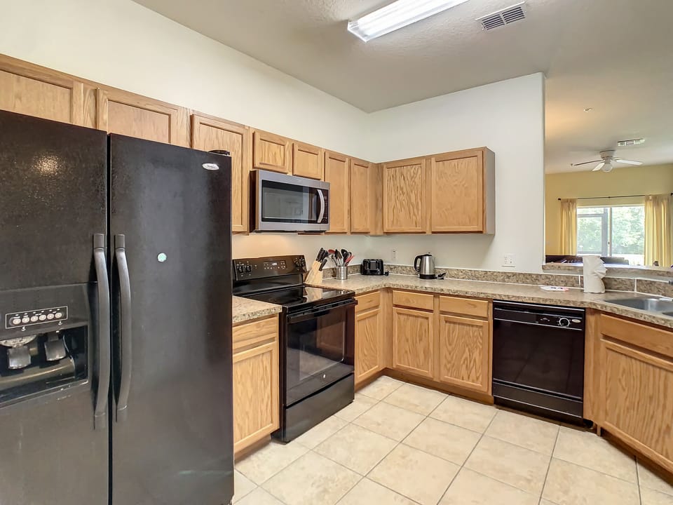 full equipped kitchen
