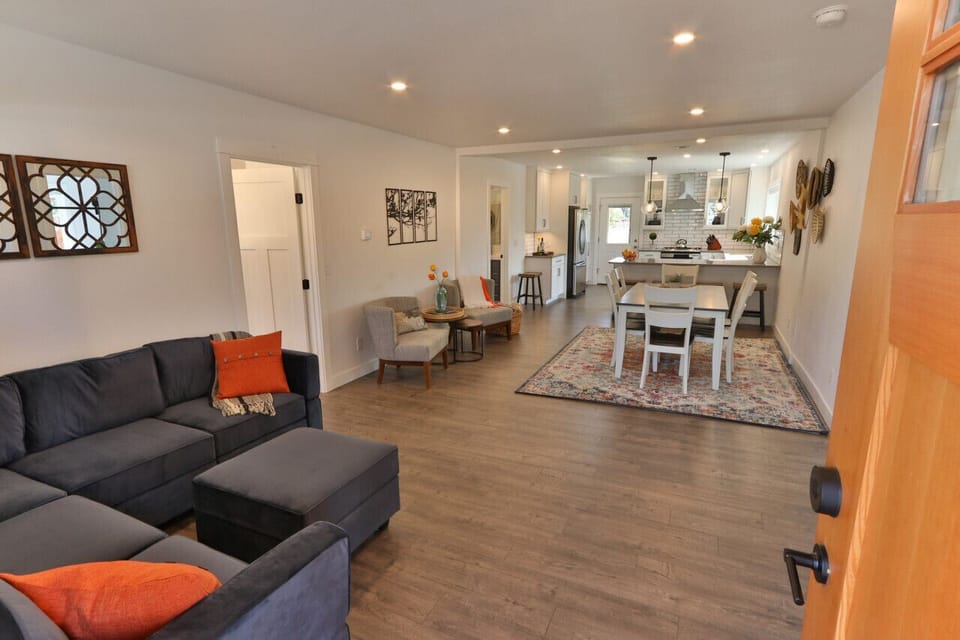 Great entertaining space