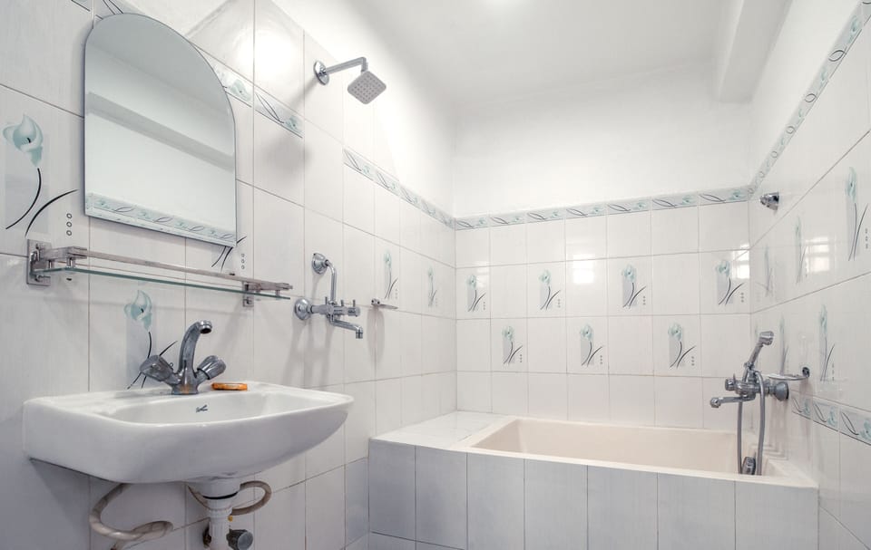 Deluxe Double Room | Desk, free WiFi