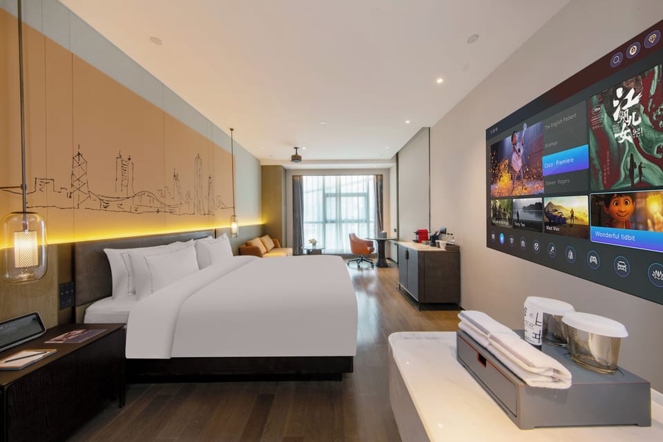 Honeymoon Single Room | Premium bedding, minibar (free items), desk, soundproofing