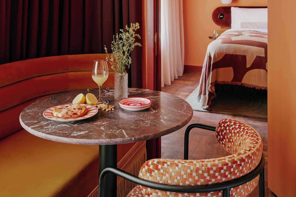 Family Room | In-room safe, blackout drapes, iron/ironing board, bed sheets