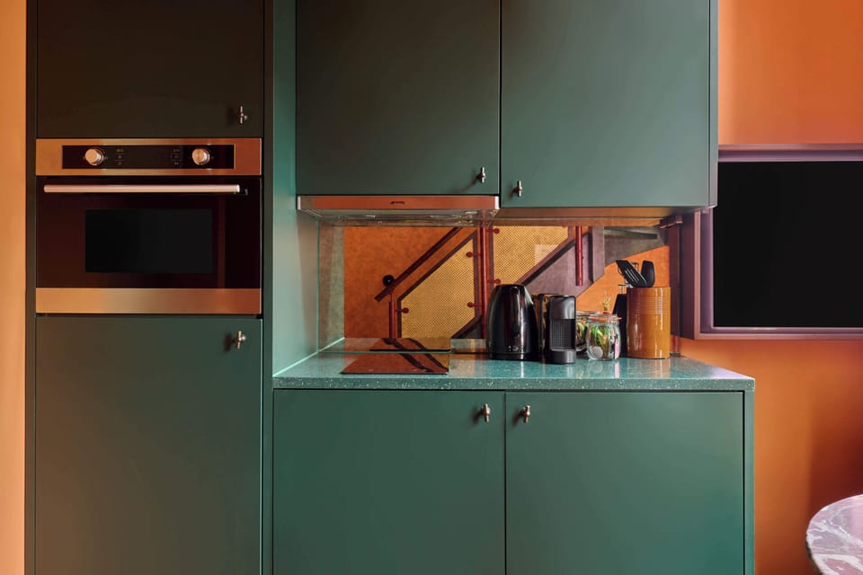 Duplex Suite | Private kitchen | Coffee/tea maker, electric kettle