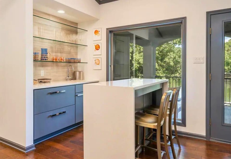 Bar Area - Perfect for Entertaining