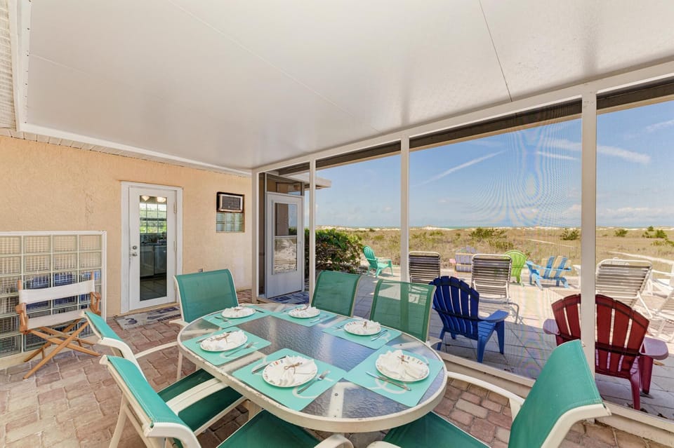 Mango Beach House Beach Patio