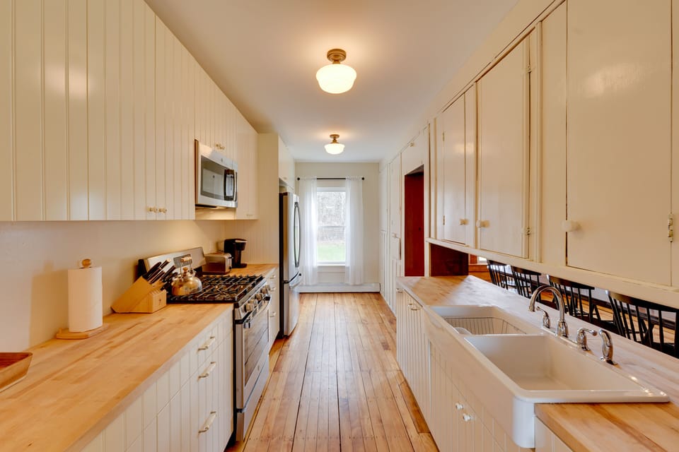Kitchen | Drip & Keurig Coffee Makers | Teapot | Cooking Basics | 1st Floor