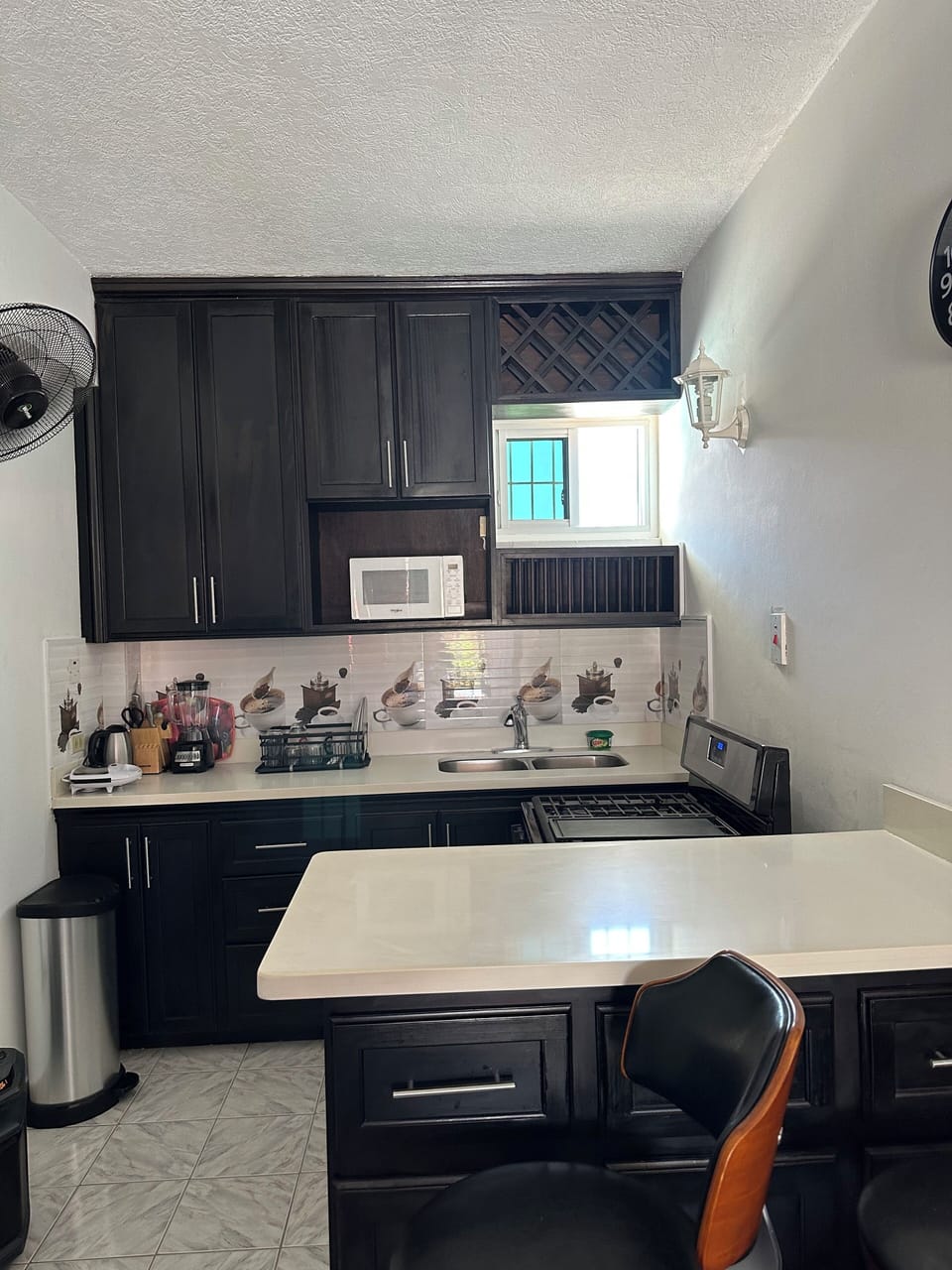 Apartment | Private kitchen | Fridge, microwave, oven, stovetop