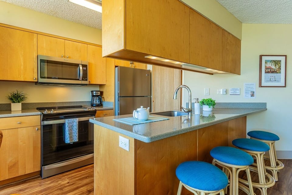 Condo, 2 Bedrooms | Private kitchen | Coffee/tea maker, fridge, oven, dishwasher