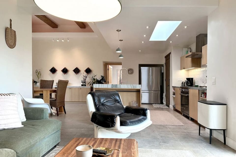 Open social floor plan