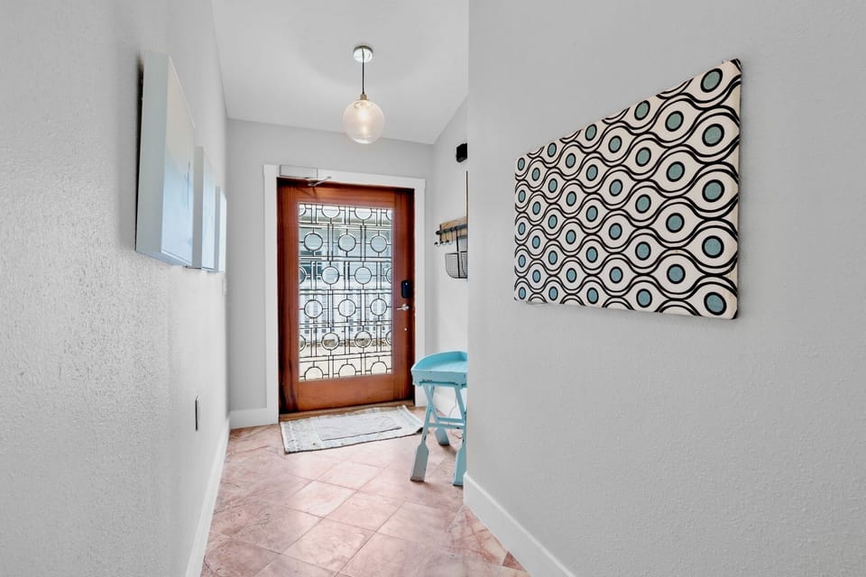 Entryway - Breakaway by Anna Maria Vacations