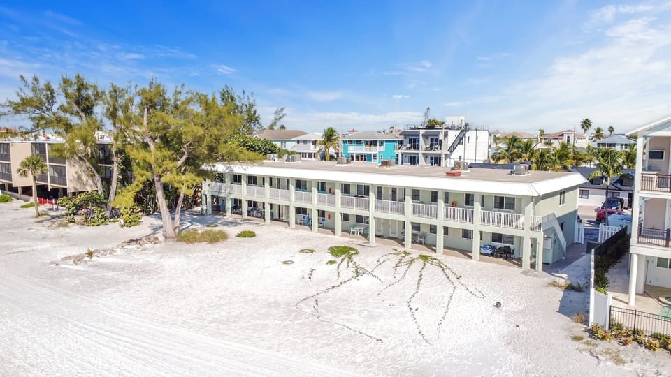 Shell Cove - Beachfront Condo