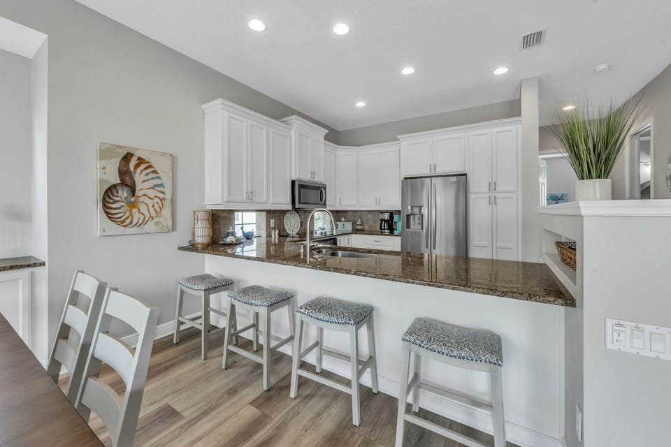 Kitchen Counter Seating for 4