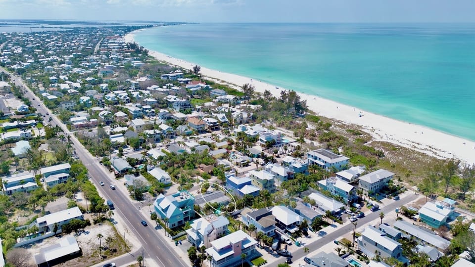 Sugar Plum Beach West by Anna Maria Vacations