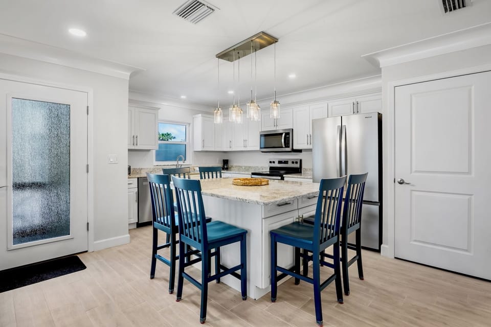 Kitchen with Island Dining