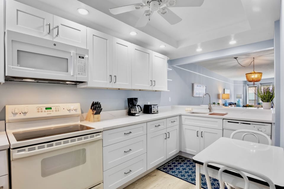 Fully equipped kitchen