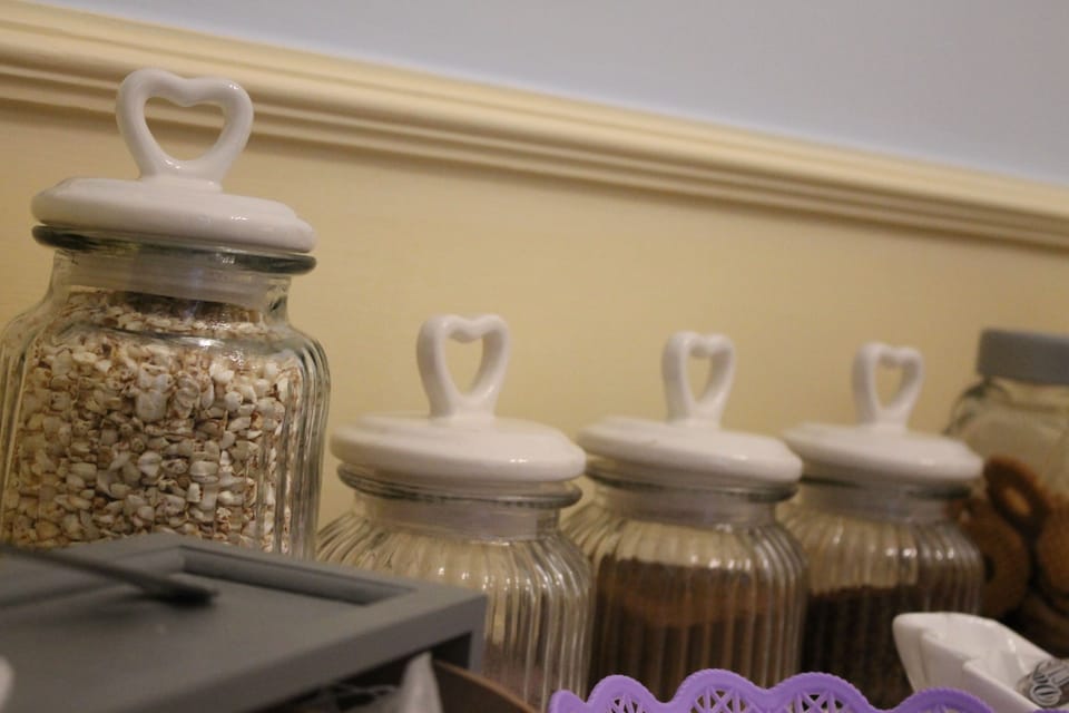 Free daily self-serve breakfast