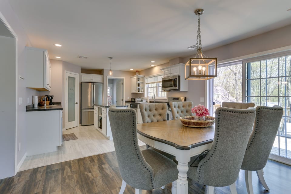 Dining Area | Dishware/Flatware | Trash Bags/Paper Towels