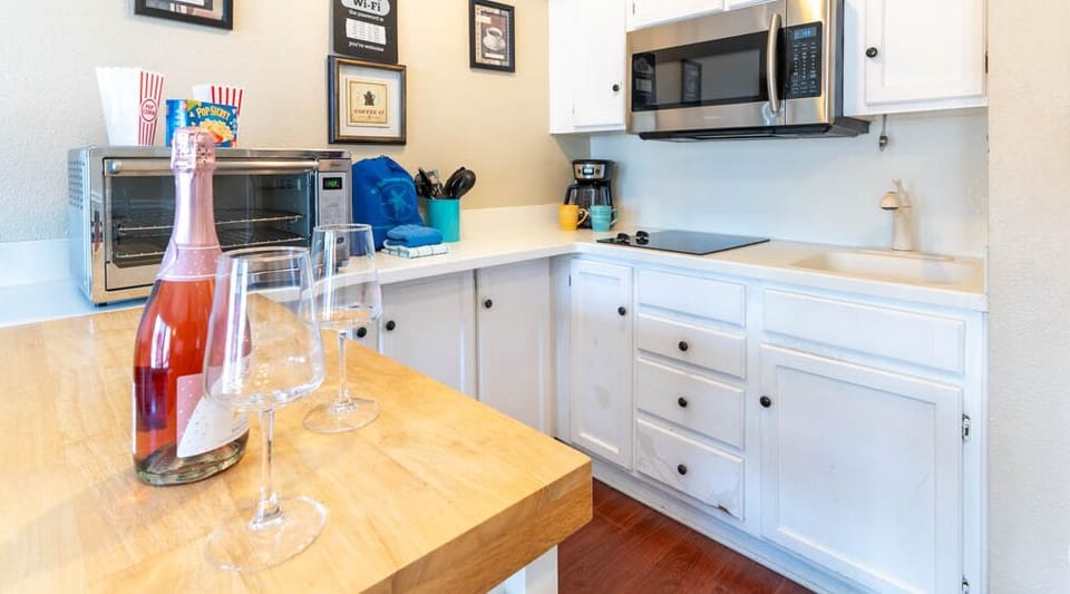 The kitchen has it all