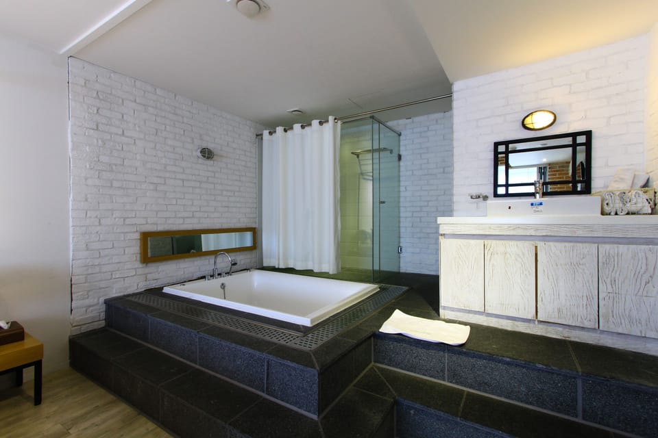 Presidential Penthouse, 3 Bedrooms | Room amenity