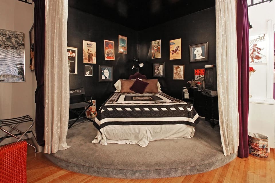 Hollywood Room | Desk, iron/ironing board, free WiFi, bed sheets