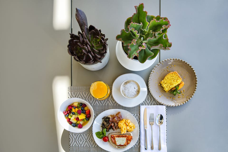 Free daily buffet breakfast