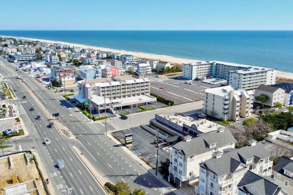 Located Ocean Block