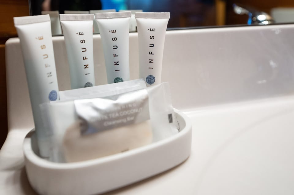 Complimentary soap, shampoo, shower gel, & make-up remover!