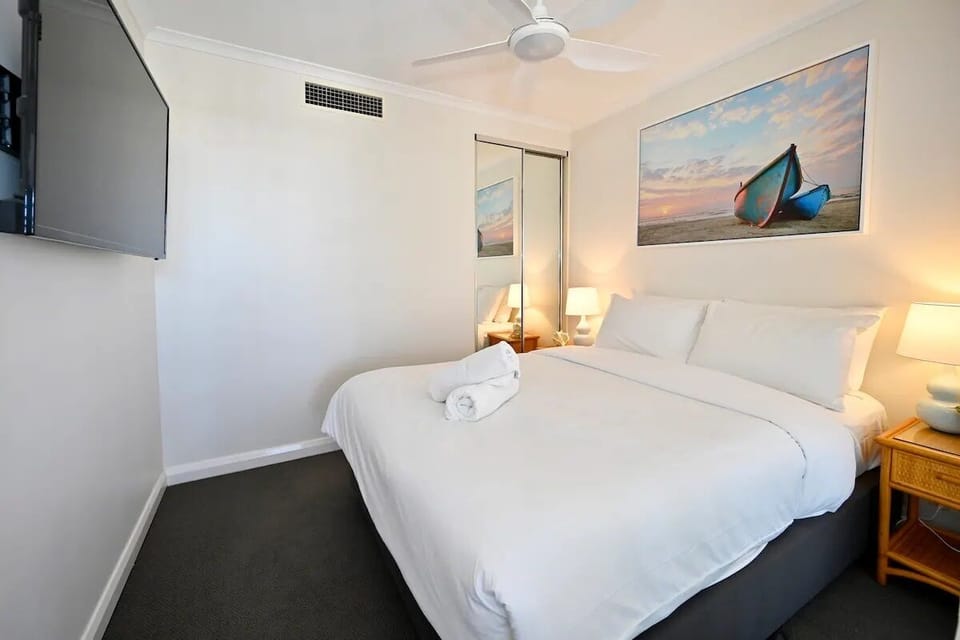 Master bedroom - Queen bed
