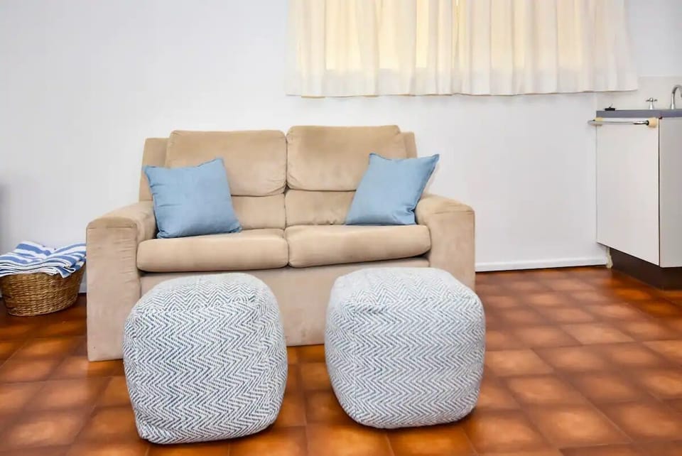 2nd Lounge