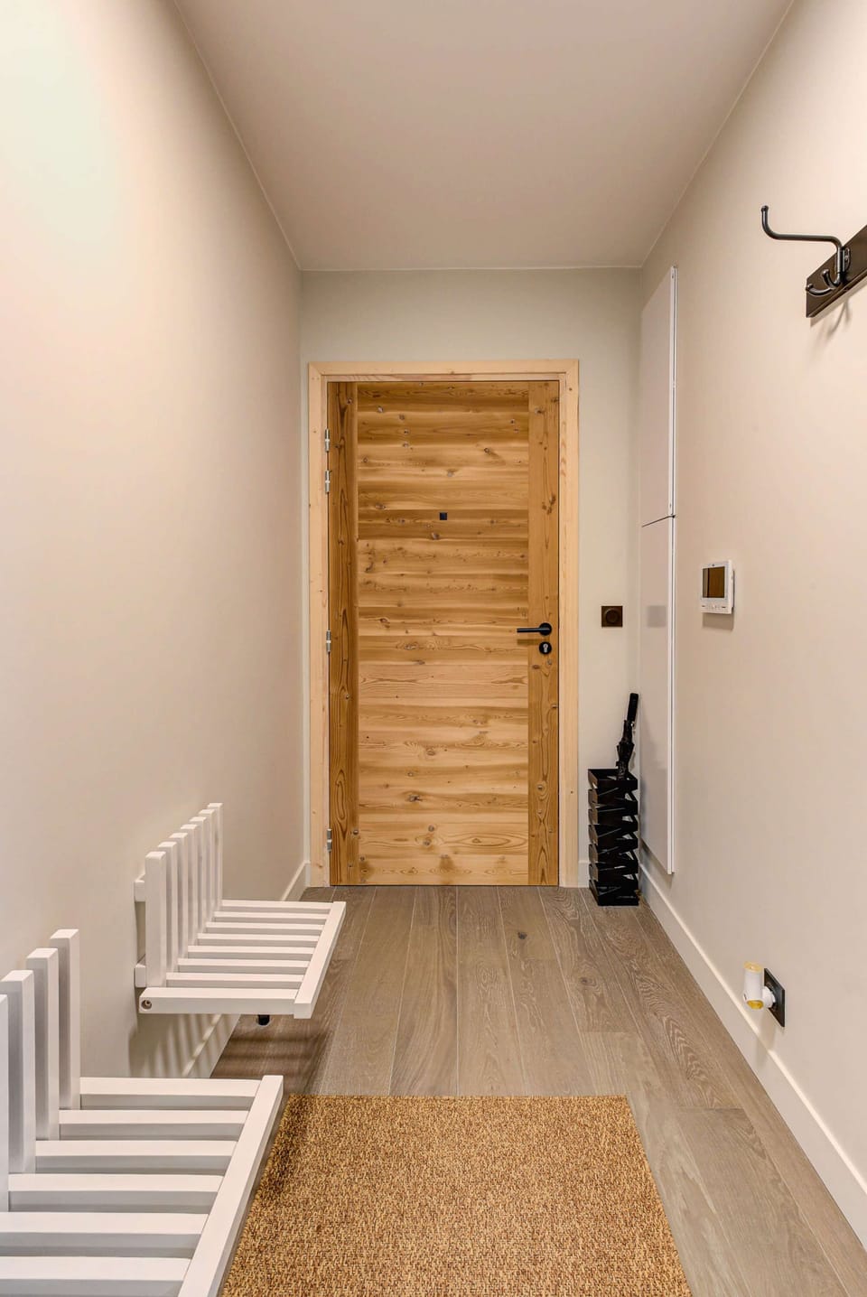 Entrance White Pearl
