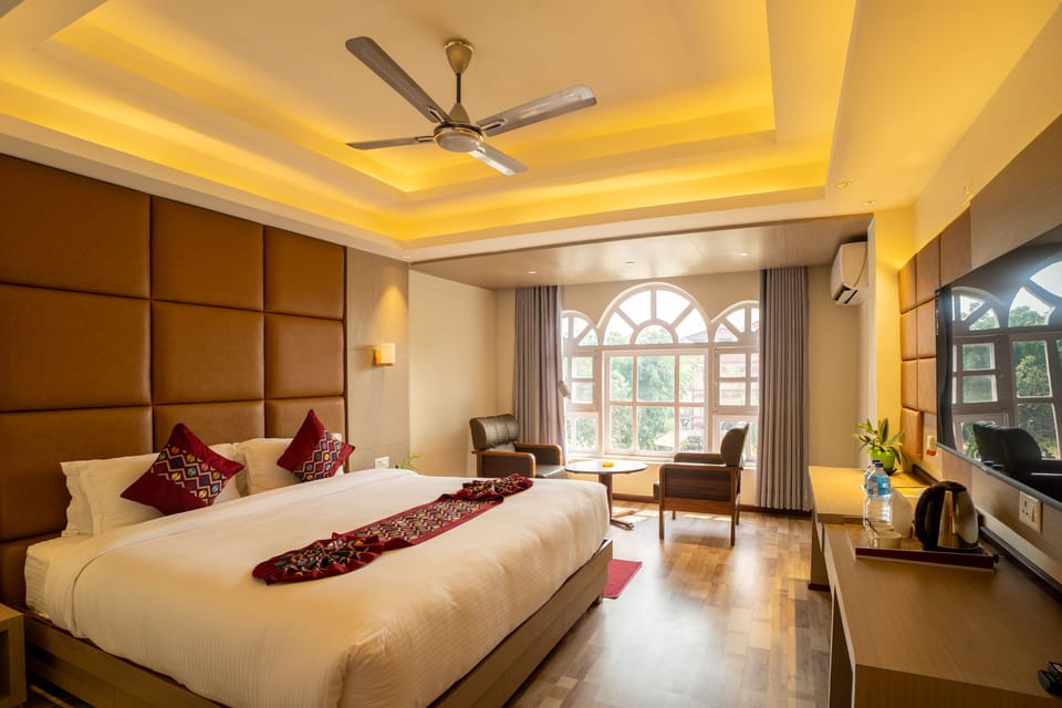 Semi Suite | Minibar, desk, iron/ironing board, WiFi (free)