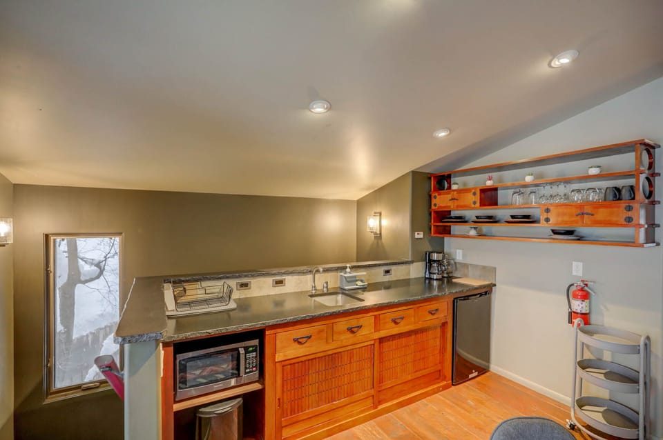 Kitchenette with mini fridge & microwave