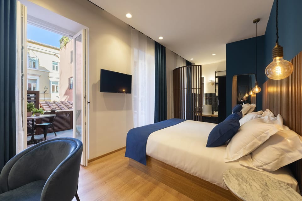 Superior Double Room | In-room safe, desk, blackout drapes, soundproofing