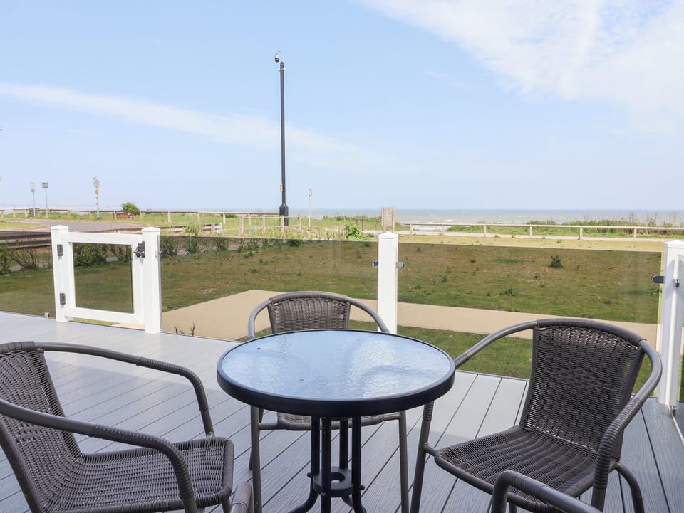 Cottage | Outdoor dining