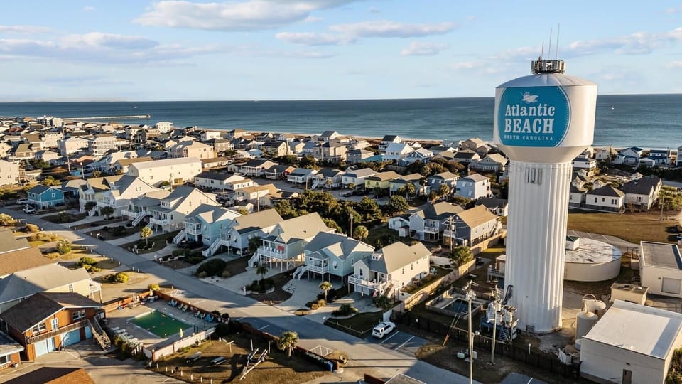 House, 4 Bedrooms | Aerial view