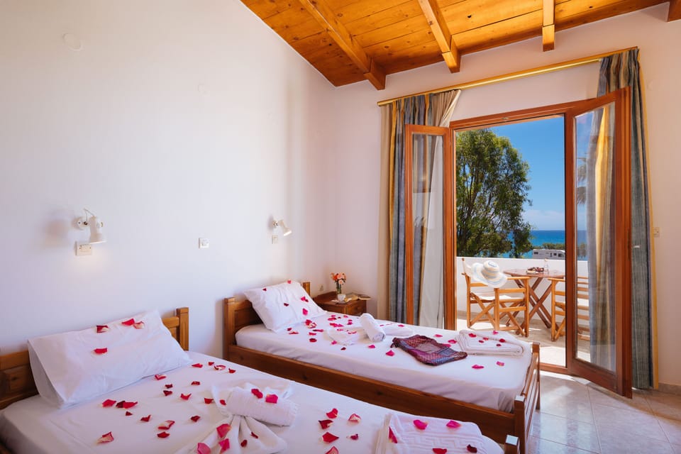Classic Room | Individually furnished, free WiFi, bed sheets