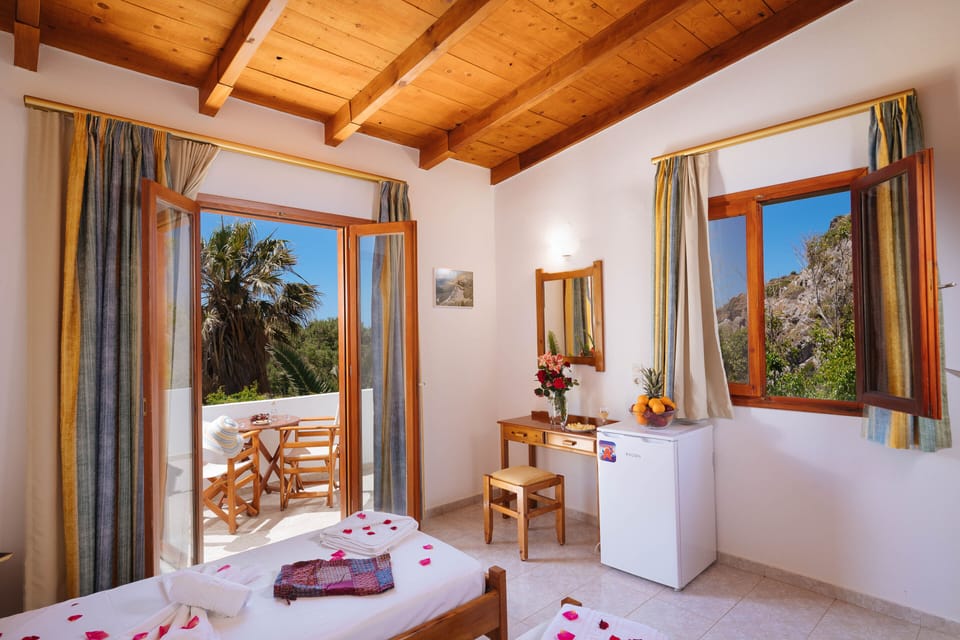 Classic Room | Individually furnished, free WiFi, bed sheets
