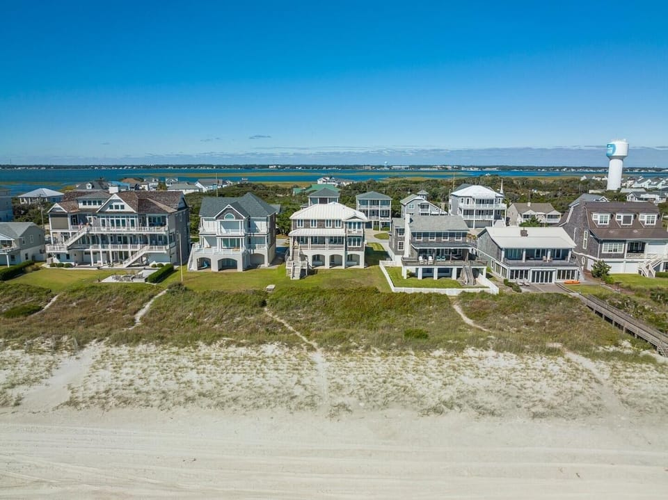 House, 5 Bedrooms | Beach | Beach nearby