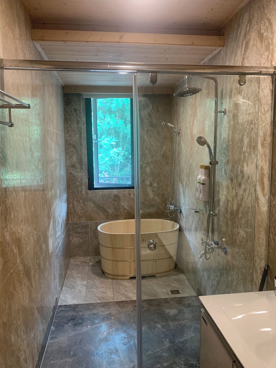 Triple Room | Bathroom | Shower, free toiletries, hair dryer, electronic bidet