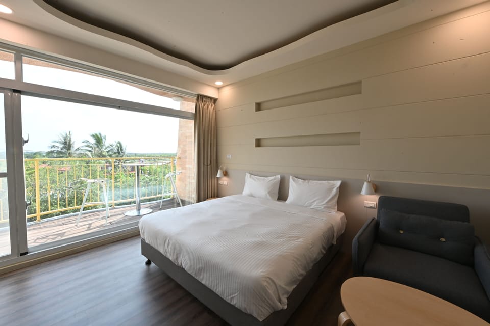 Senior Double Room | Free minibar, free WiFi