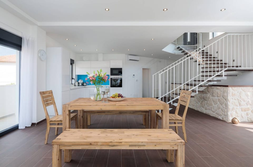 House, Smoking | 4 bedrooms