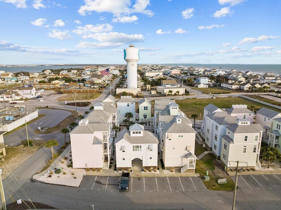 Condo, 3 Bedrooms | Aerial view