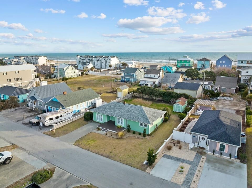 House, 3 Bedrooms | Aerial view